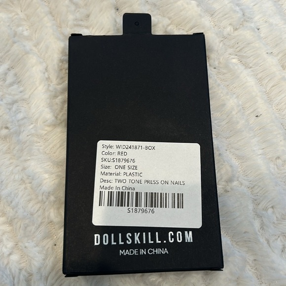 widow perfect nail press on nail set cat eye effect dark Red brand new in box - Picture 2 of 4